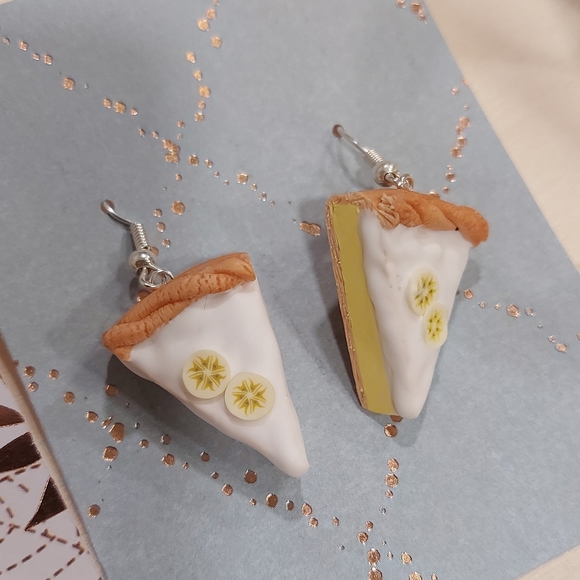 Banana Cream Pie Handmade Jewelry Set - Picture 3 of 6